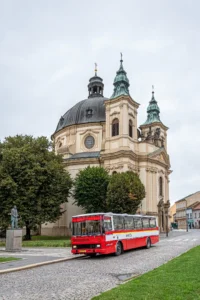 Karosa LC 735.1011 jednotky dobrovolných hasičů Věžky (u Kroměříže) stojí v centru Kroměříže